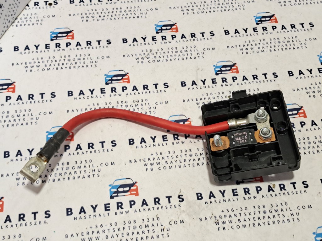 BMW E46 kis biztosítéktábla pozitív kábel biztosíték doboz 1. kép