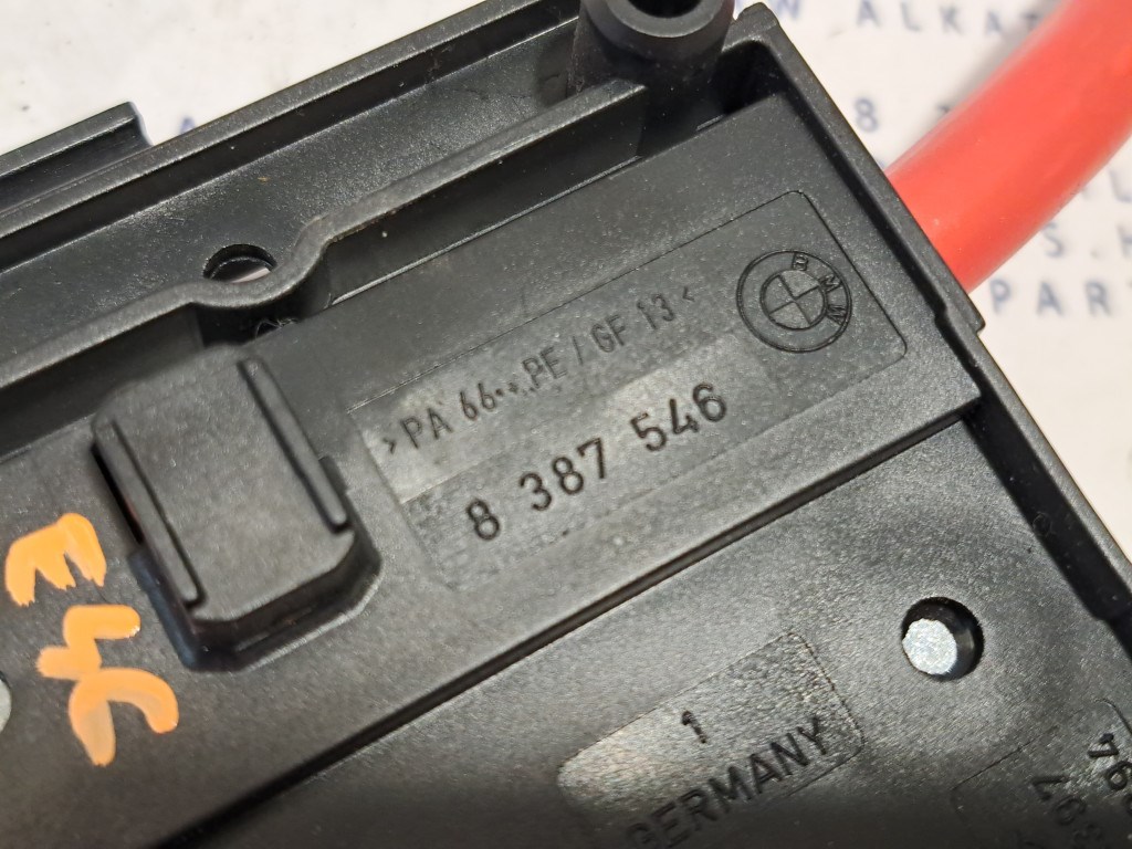 BMW E46 kis biztosítéktábla pozitív kábel biztosíték doboz 3. kép