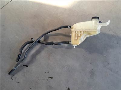 Toyota Auris (E180) 1.6 diesel kiegyenlítő tartály 