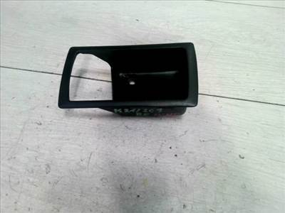 FORD MONDEO 01-07 Bal első kilincsburkolat