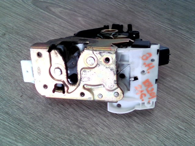 FORD MONDEO 01-07 Bal hátsó ajtó zárszerkezet mechanikus 1. kép