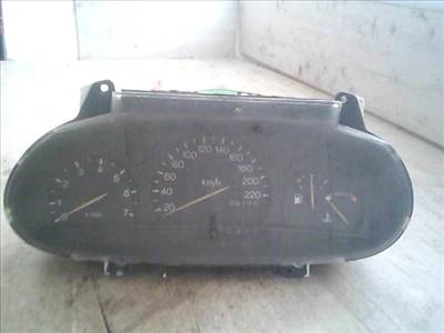 MAZDA 121 96- Kilométeróra