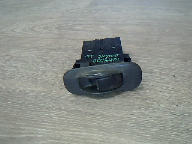 MITSUBISHI GALANT 92.11-96.10 Jobb első ablakemelő kapcsoló 1. kép