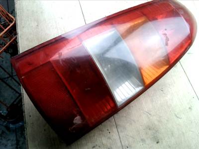 OPEL ESCORT 95- Bal hátsó lámpa