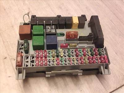 OPEL VECTRA B 96-99 Biztosítéktábla BCM BSI BSM SAM GEM modul 