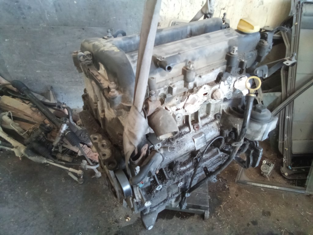 OPEL Zafira 98.09.01-05.08.31 Motor. benzin fűzött blokk hengerfejjel 1. kép