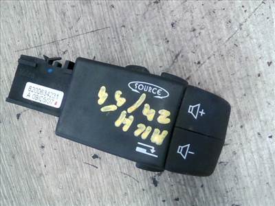 RENAULT CLIO 06-09 Autórádió kezelőegység