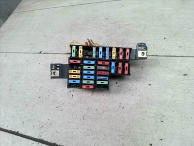 RENAULT THALIA 02.03-08.10 Biztosítéktábla BCM BSI BSM SAM GEM modul Utastér