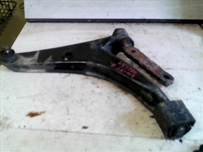 SUZUKI SWIFT 96-05 Bal első alsó lengőkar