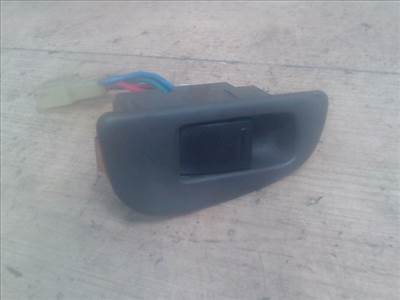 SUZUKI SWIFT 96-05 Bal hátsó ablakemelő kapcsoló