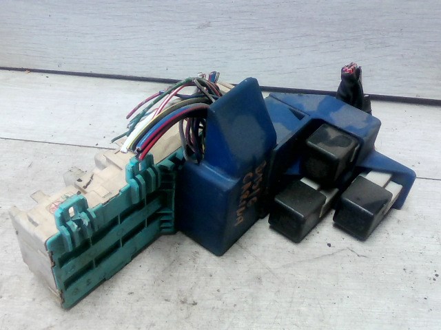 TOYOTA CARINA E 92.04-97.07 Biztosítéktábla BCM BSI BSM SAM GEM modul  1. kép