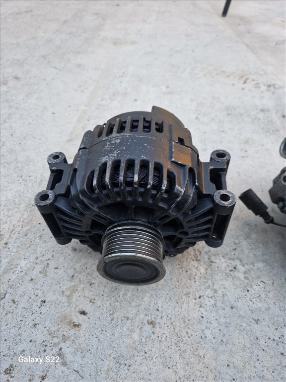 Audi A4 (B6/B7) generátor  06d903016 1. kép