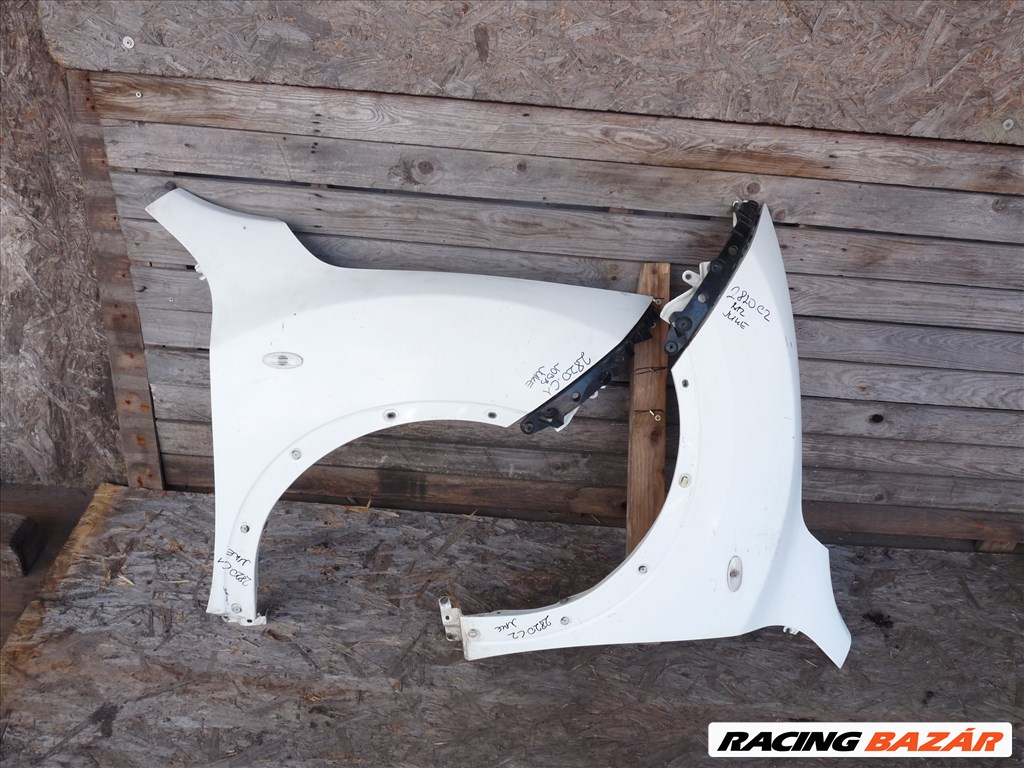 Nissan Juke I Csomagtérajtó 9. kép