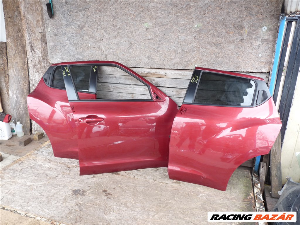 Nissan Juke I Csomagtérajtó 12. kép