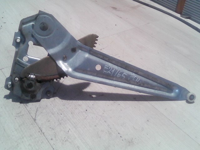 DAIHATSU CHARADE -92 Jobb hátsó ablakemelő szerkezet mechanikus 1. kép