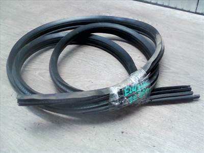 MAZDA Tribute 2001.01.01-2007.12.31 Jobb első ajtó kéder gumi