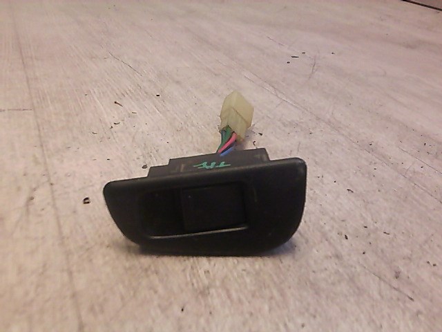 SUZUKI SWIFT 96-05 Jobb hátsó ablakemelő kapcsoló 1. kép