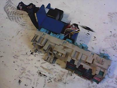 TOYOTA CARINA E 92.04-97.07 Biztosítéktábla BCM BSI BSM SAM GEM modul 