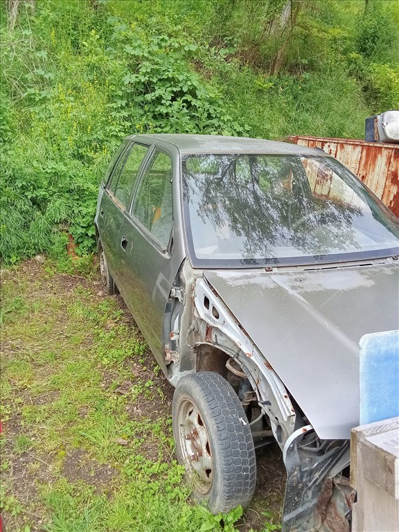 Suzuki Swift II bontásra egyben eladó 1. kép