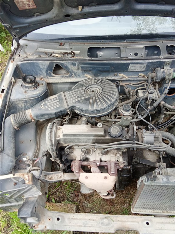 Suzuki Swift II bontásra egyben eladó 4. kép