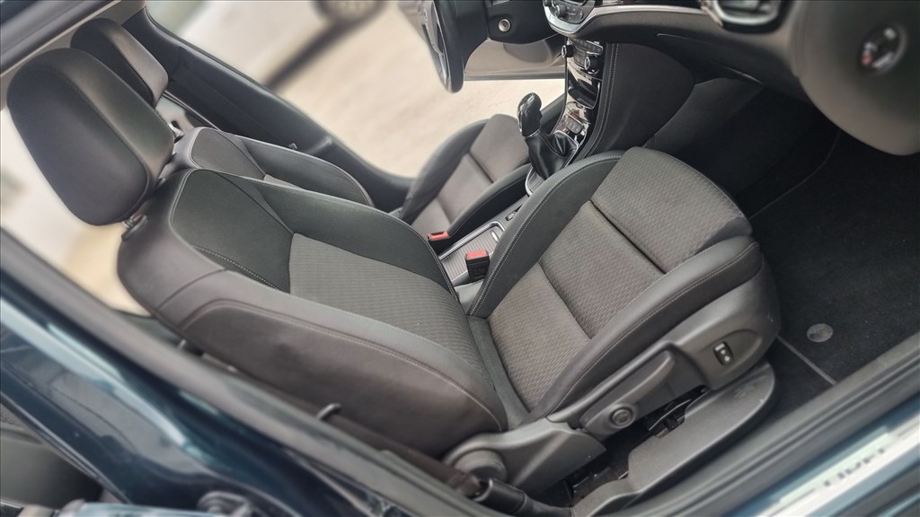 Opel Astra K Kombi Félbőr Ülés Garnitúra 5. kép