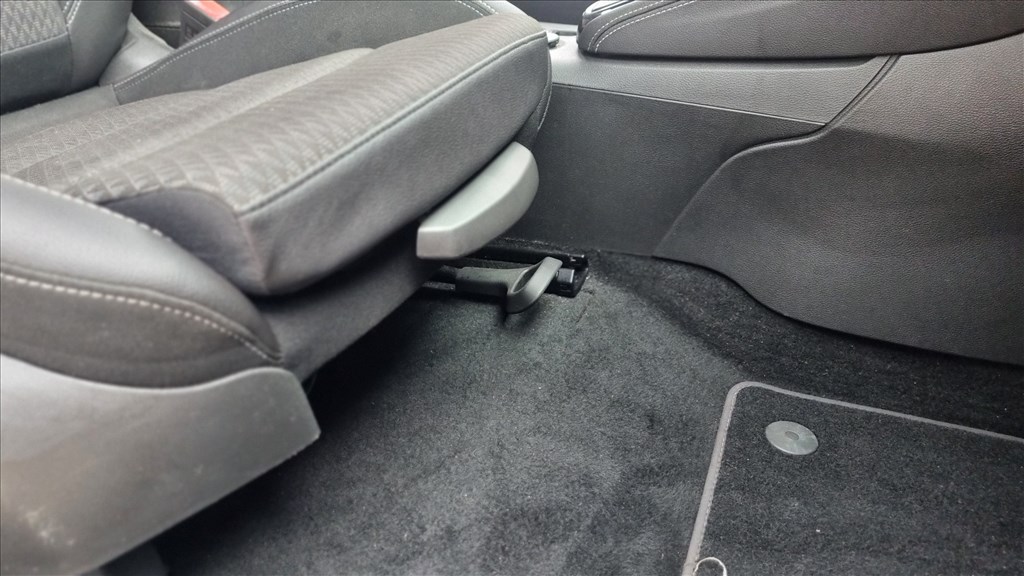 Opel Astra K Kombi Félbőr Ülés Garnitúra 6. kép