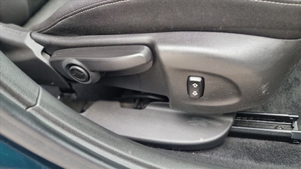 Opel Astra K Kombi Félbőr Ülés Garnitúra 7. kép