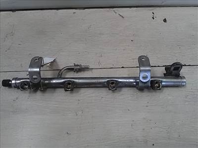 CHRYSLER PT CRUISER 99-06 Injektor befecskendező híd 