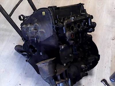 LANCIA LYBRA Motor, diesel fűzött blokk hengerfejjel