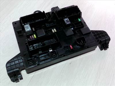 OPEL Astra J/1 2009.09.01-2012.08.31 Biztosítéktábla BCM BSI BSM SAM GEM modul 