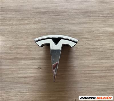 Tesla Model S Első embléma  105368600e