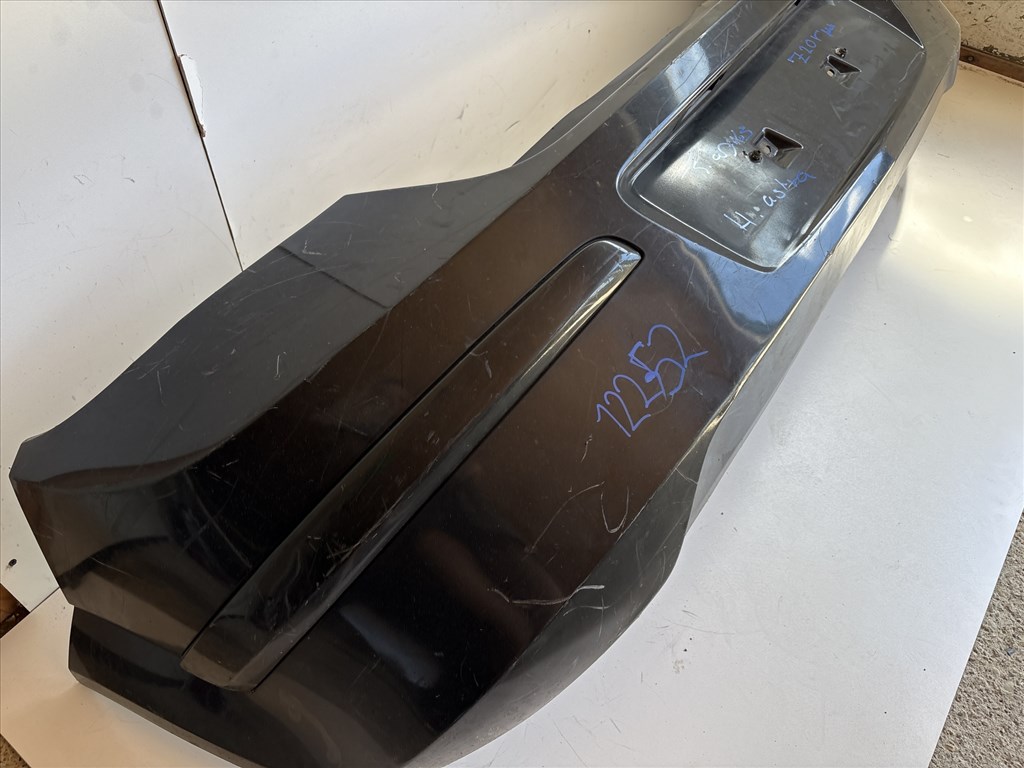 12252 Opel H astra 2004-2014 hátsó Lökhárító Fekete Z20r 5ajtós 24460953 2. kép