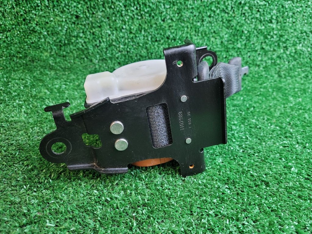 SUZUKI SX4 S-Cross II Hátsó középső Biztonsági Öv 8498561M00 8498561m00pk 7. kép