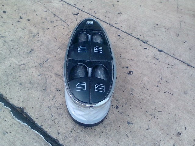 MERCEDES E(W211) 2002.04.01-2006.06.30 Bal első ablakemelő kapcsoló 1. kép