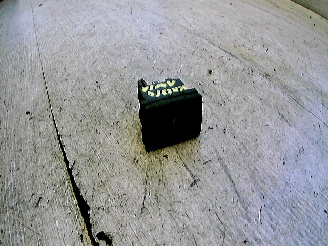 SEAT Arosa 97.04-00.08 Jobb első ablakemelő kapcsoló 1. kép