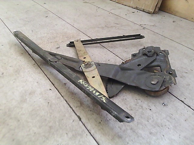 SUZUKI SWIFT 89-96 Jobb első ablakemelő szerkezet mechanikus 1. kép