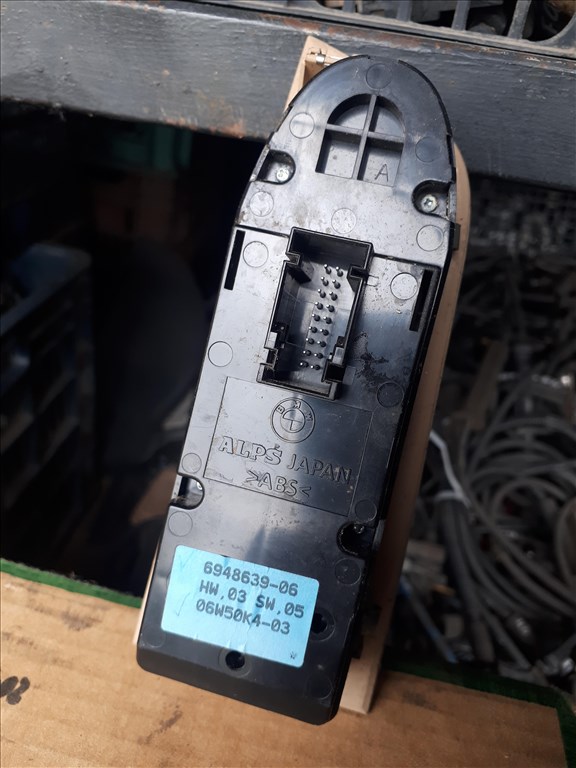 BMW 3-as sorozat E90  Bal első ablakemelő kapcsoló  6948639 2. kép