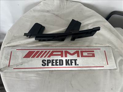 Suzuki Vitara (LY) lámpatartó jobb első 7173454po