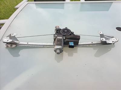 Opel Zafira B Bal hátsó ablakemelő  13132231