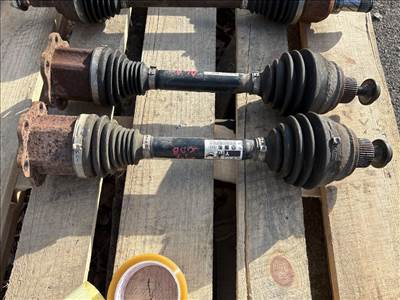 AUDI A4 Avant 8K5, B8 Jobb Féltengely 015755