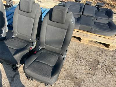 PEUGEOT 5008  Bal hátsó Ülés