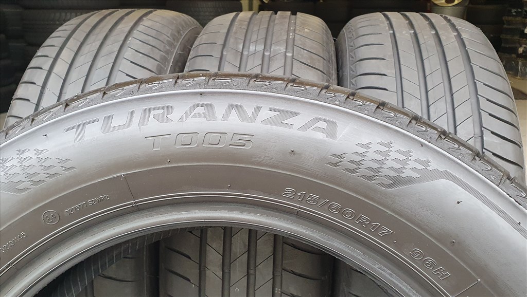 Bridgestone Turanza 215/60 R17 újszerű nyári gumi 4db    /G404. 2. kép
