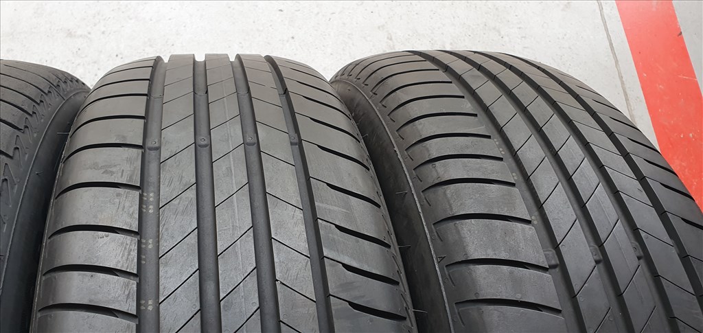 Bridgestone Turanza 215/60 R17 újszerű nyári gumi 4db    /G404. 4. kép