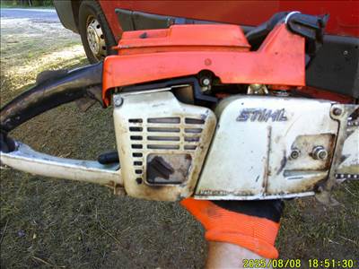 STIHL 041 AV TIPUSÚ BENZINES LÁNCFŰRÉSZ,GYÚJTÁSHIBÁVAL ELADÓ