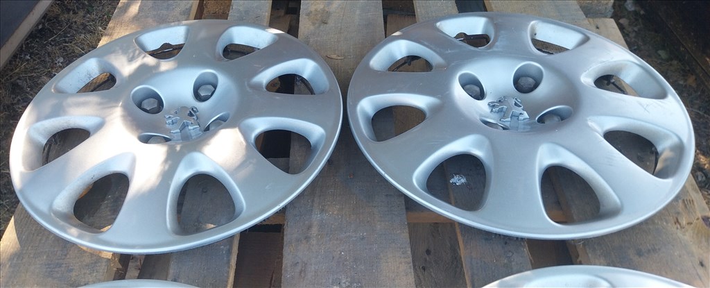 Peugeot 307 Dísztárcsa 15 3. kép