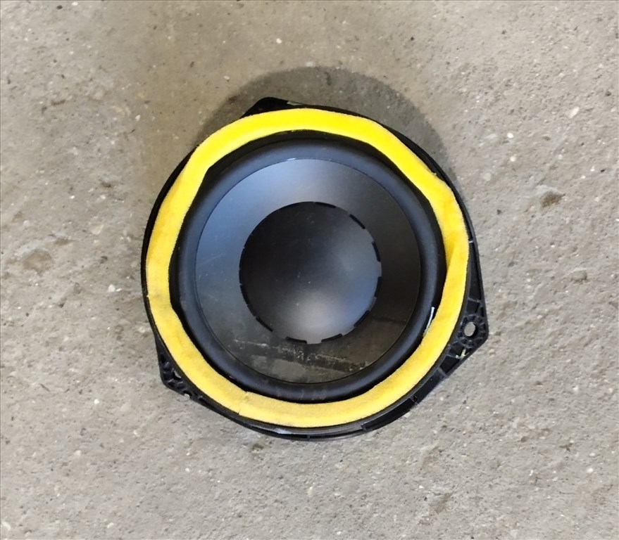 BYD Seal Belső ajtó Dynaudio hangszóró mélyközépsugárzó hce79112200 2. kép