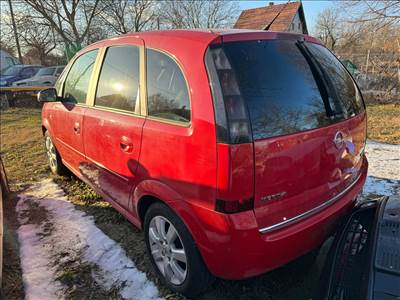 Opel Meriva A hátsó lökhárító 