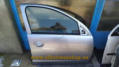 Opel Corsa C jobb első ajtó - ezüst díszléc nélküli