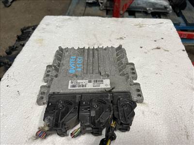 DACIA DUSTER  Motorvezérlő