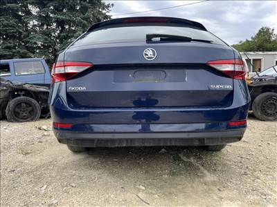 Skoda Superb III LF5A hátsó lökhárító kompletten 